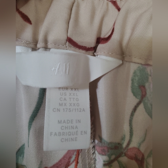 Floral palazzo pant - Picture 2 of 2